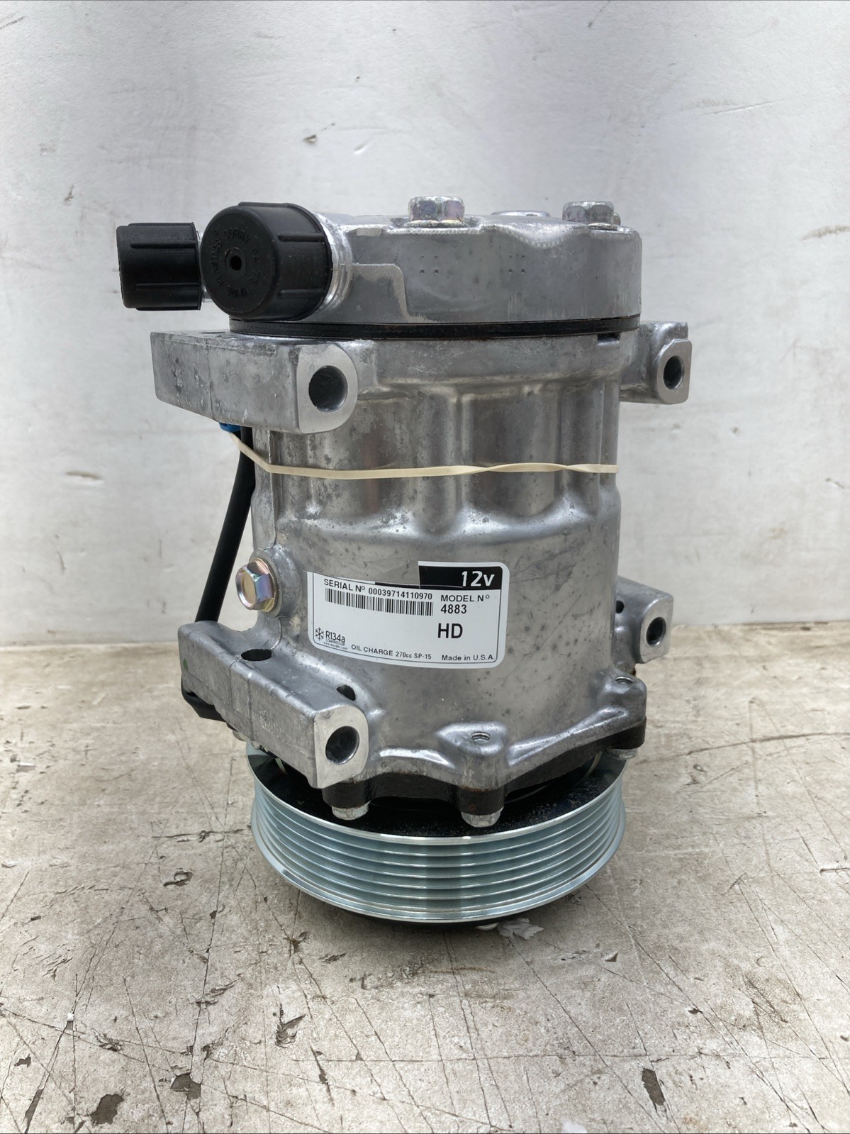 Mack A/C Air Compressor 85119605 (New Old Stock)