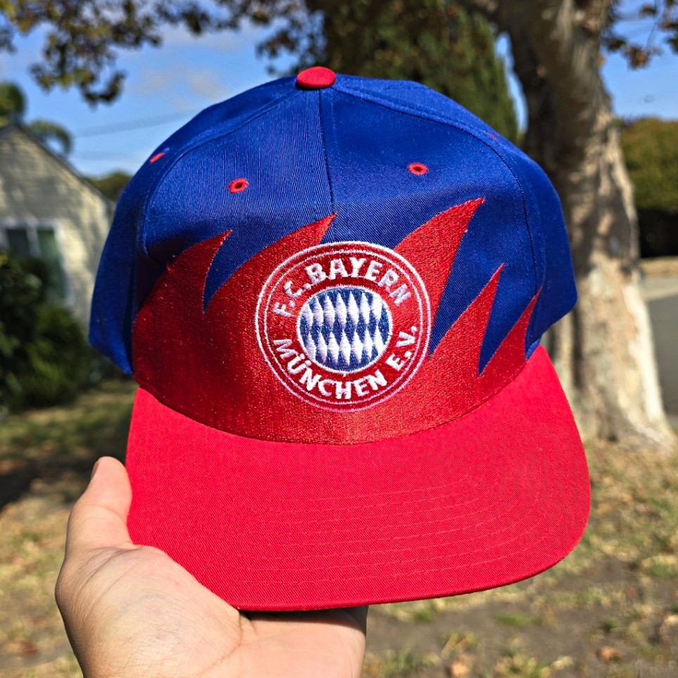 Vintage FC Bayern Munich Sharks Tooth Snapback Hat Deadstock Rare Soccer Cap Vintage FC Bayern Munich Sharks Tooth Snapback Hat Deadstock Rare Soccer Cap