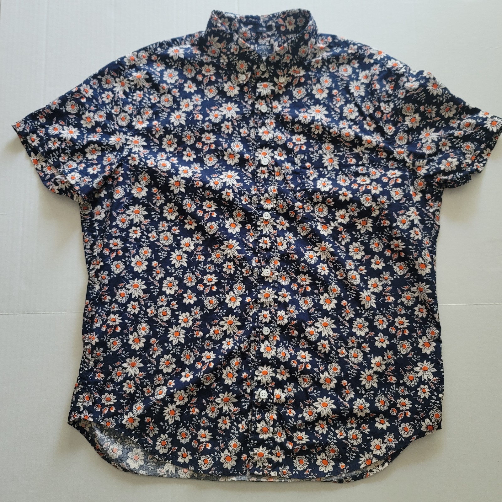 J.Crew men\'s slim short sleeve floral button-down shirt size Large for men J.Crew men\'s slim short sleeve floral button-down shirt size Large for men
