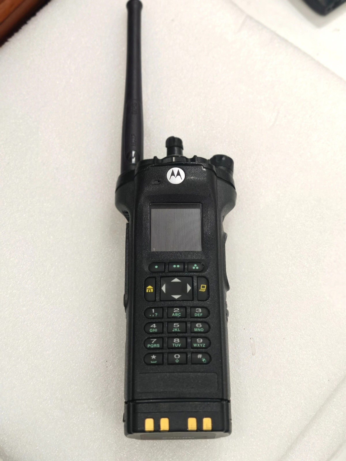 1pcs Genuine APX8000H Two-Way Radio 1pcs Genuine APX8000H Two-Way Radio