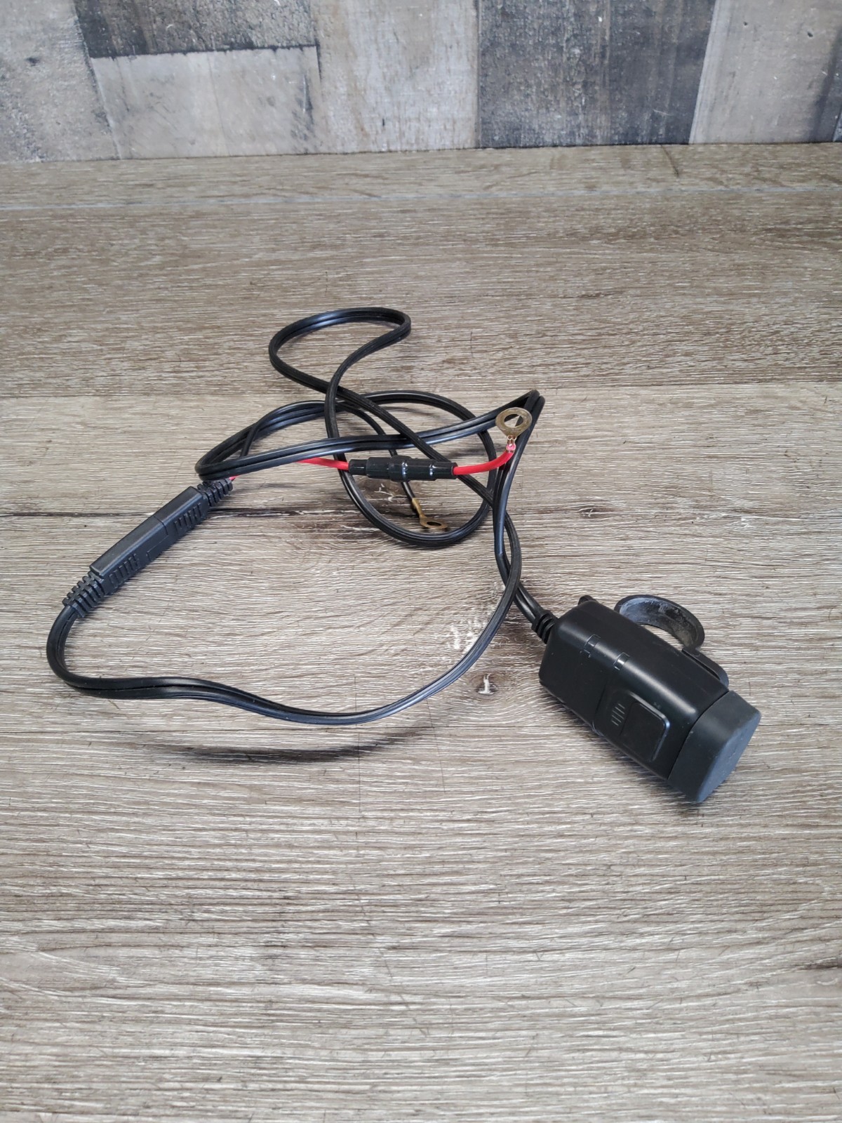Universal Motorcycle Phone Charger USB A USB C With Handlebar Clamp 1\
