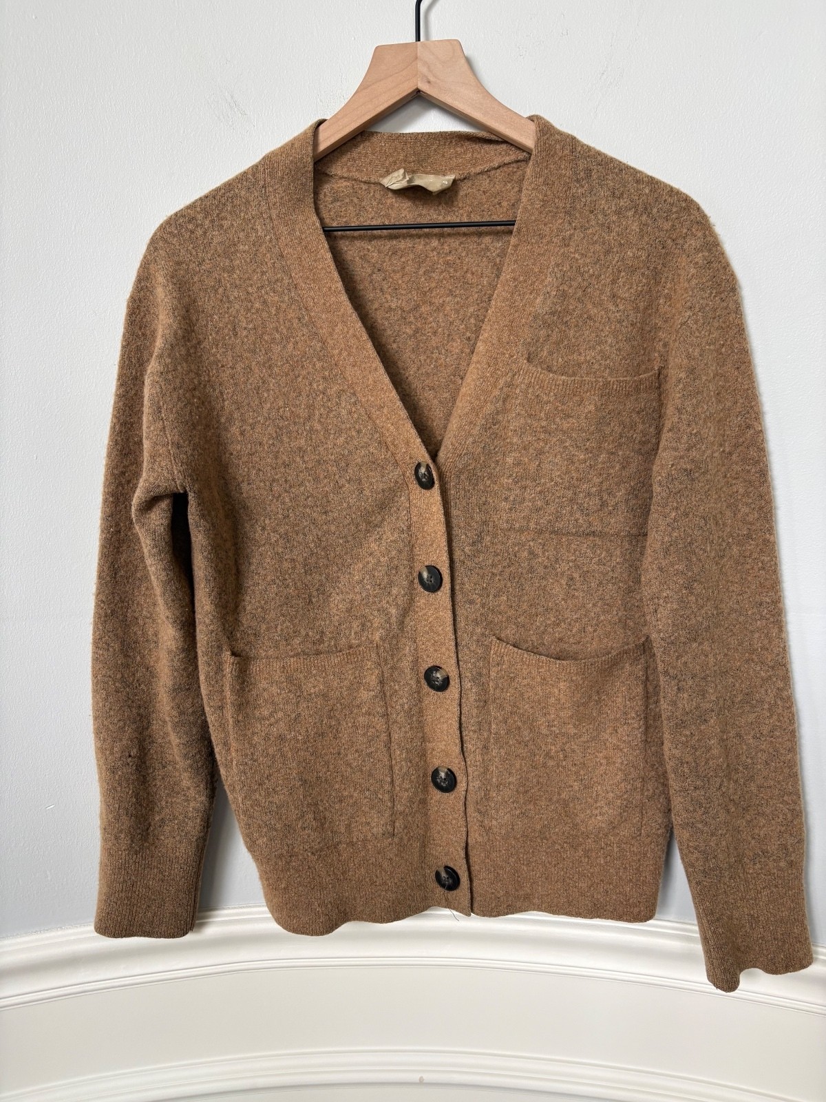Everlane The Cozy-Stretch Relaxed Cardigan Sweater Beige Gold Brown XS Everlane The Cozy-Stretch Relaxed Cardigan Sweater Beige Gold Brown XS