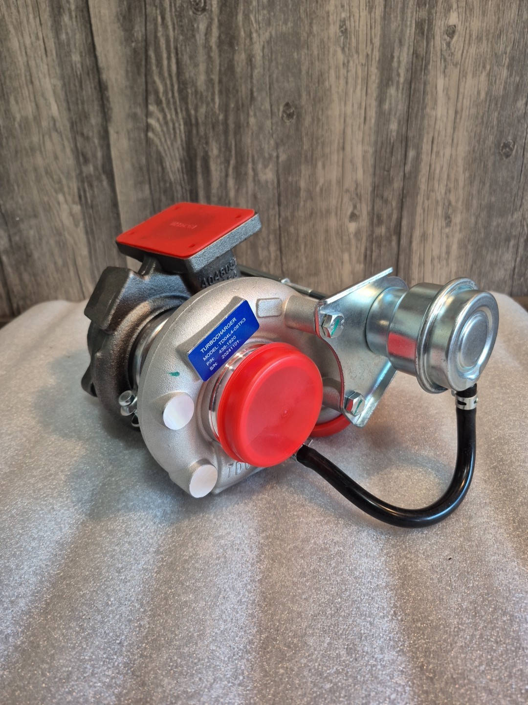 Turbo TD04L4-09TK3 Turbocharger For Caterpillar SkidSteer CAT 236D Kubota V3307 Turbo TD04L4-09TK3 Turbocharger For Caterpillar SkidSteer CAT 236D Kubota V3307