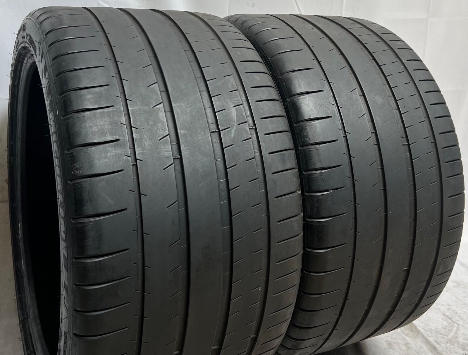 2 - NICE 335/30ZR20 XL (108Y) Michelin Pilot Super Sport (N0) Porsche OEM - 9029