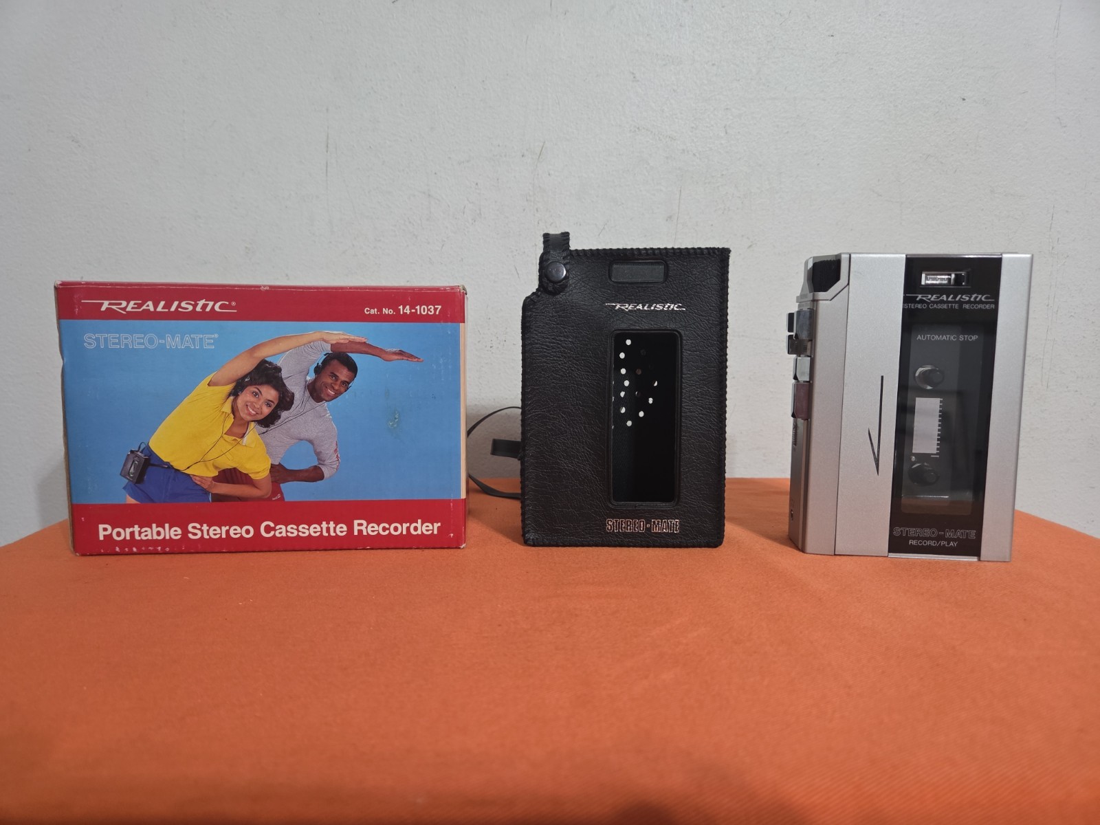 Realistic SCP-17 Stereo-Mate Cassette Recorder Player 14-1037 Portable Works