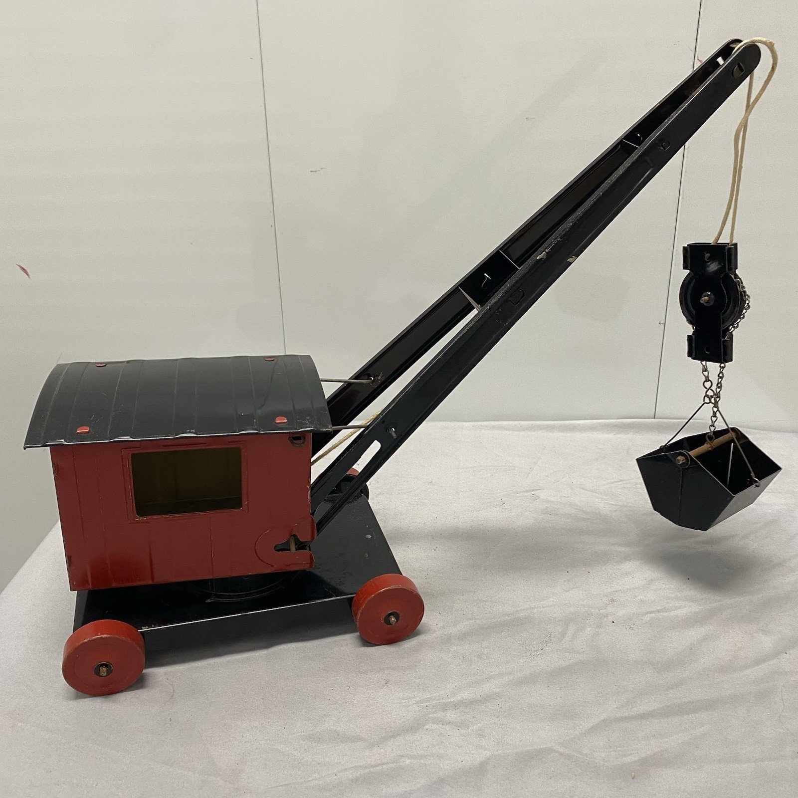 Vintage 1920s-30s Pressed Steel Toy Steam Shovel Crane, Wood Wheels, Nice Paint