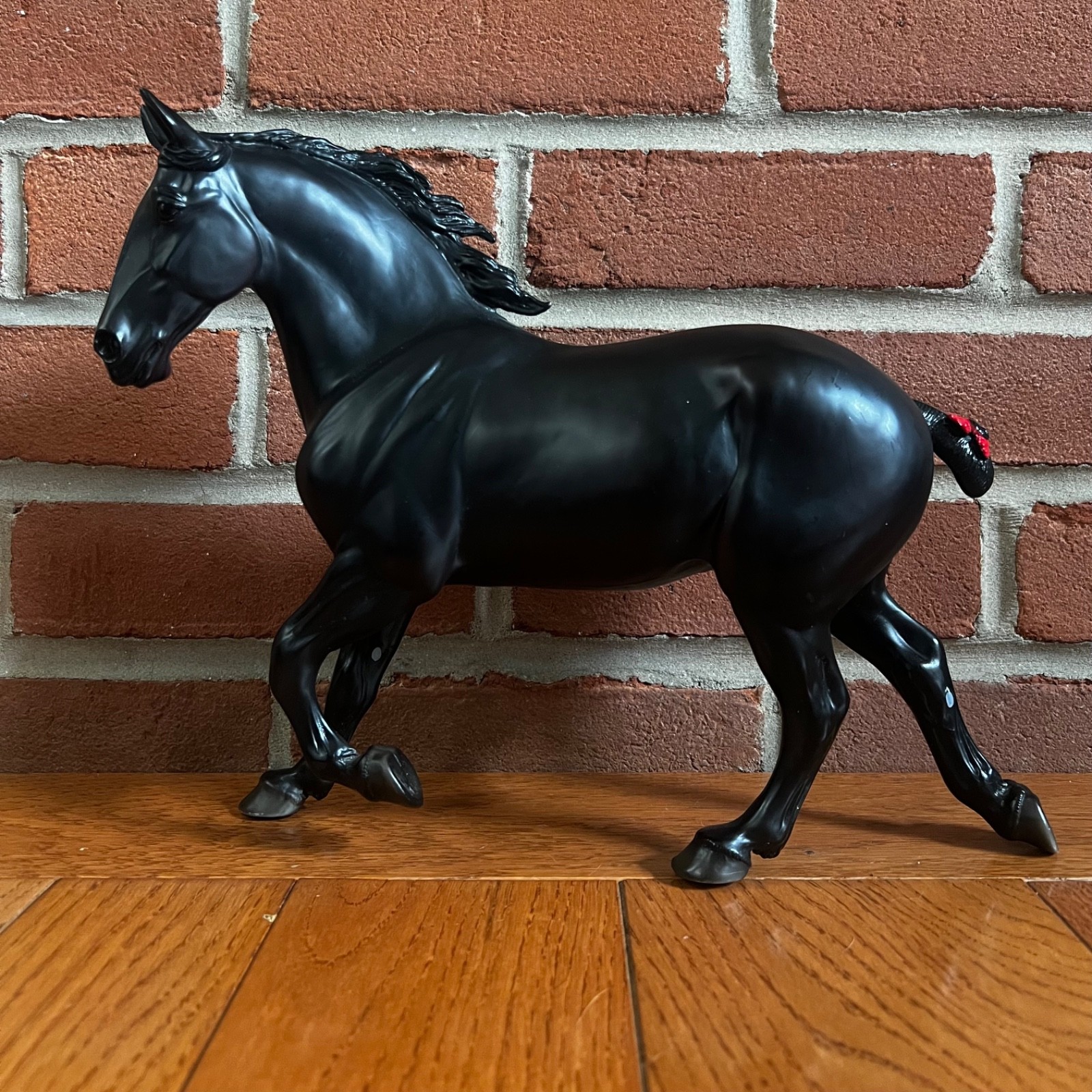 Breyer Traditional:  Priefert Hitch\'s Kong
