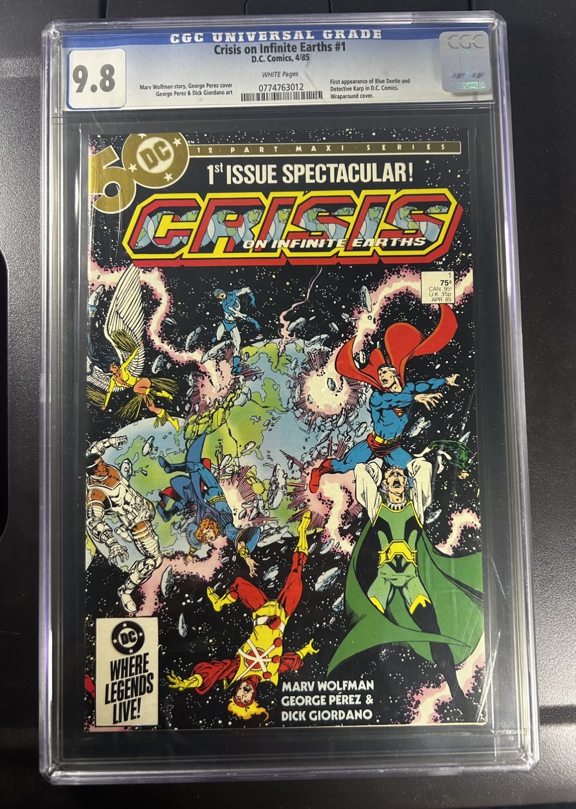 Crisis on Infinite Earths #1 CGC 9.8 (1985) First Appearanc Blue Beetle DC Comic