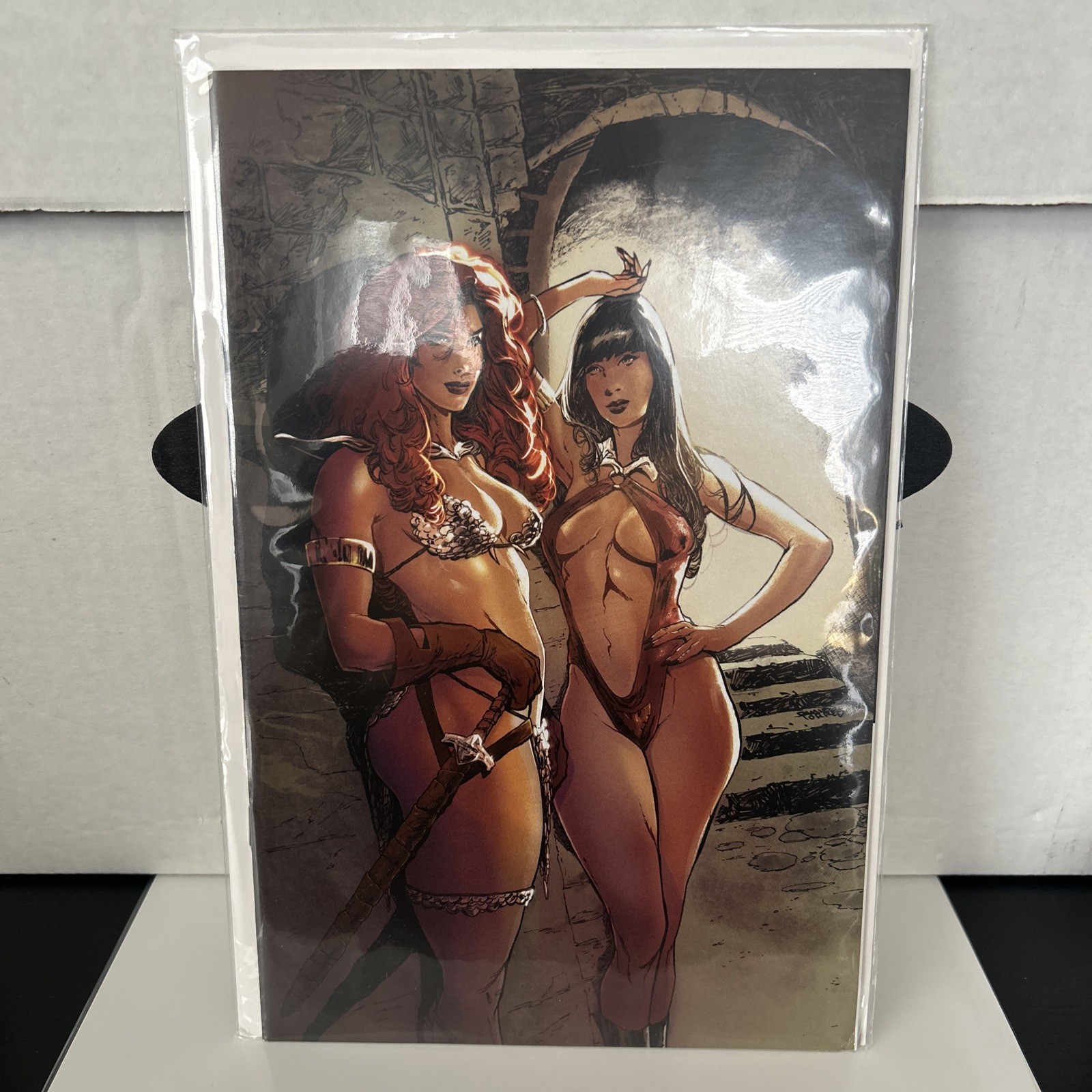 Vampirella vs Red Sonja #4 - Damien Torres Virgin Variant Dynamite NM 🔥 Vampirella vs Red Sonja #4 - Damien Torres Virgin Variant Dynamite NM 🔥