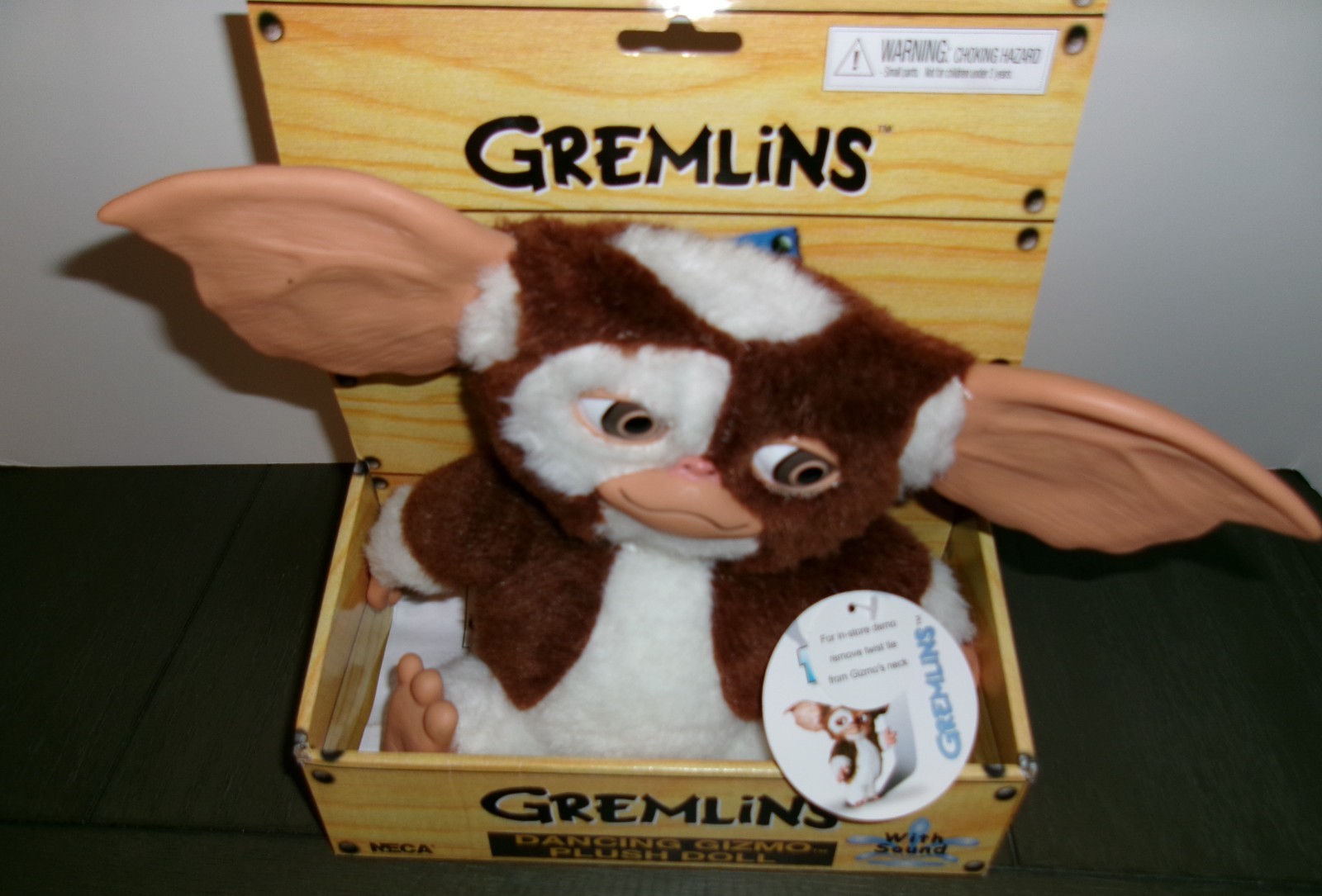 NECA Gremlins Dancing Gizmo Plush Doll Sound New in Box tested