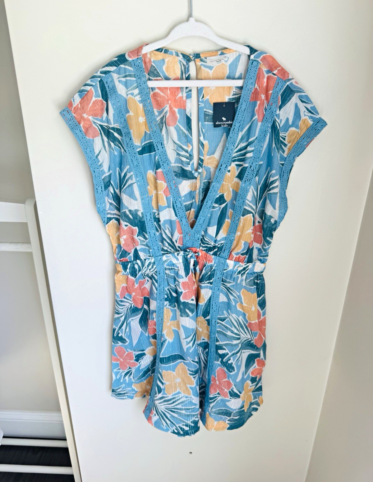 NWT Abercrombie Kids Blue Tropical Floral Romper V-Neck Lace Size 11-12