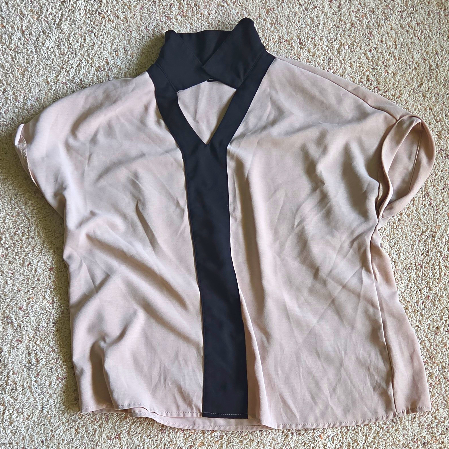 SHEIN Women’s Beige/Black Collared Short Sleeve Blouse XL SHEIN Women’s Beige/Black Collared Short Sleeve Blouse XL