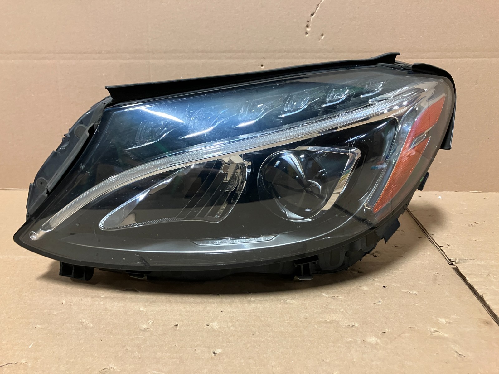 PARTS 2015-2018 Mercedes C-Class LED w/o AFS LH Driver OEM Headlight 194516 PARTS 2015-2018 Mercedes C-Class LED w/o AFS LH Driver OEM Headlight 194516
