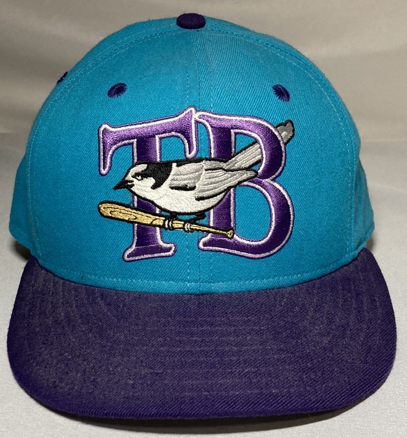 Vintage New Era The 5950 Pro Model 100% Wool Thunder Bay Whisky Jacks 7 1/2