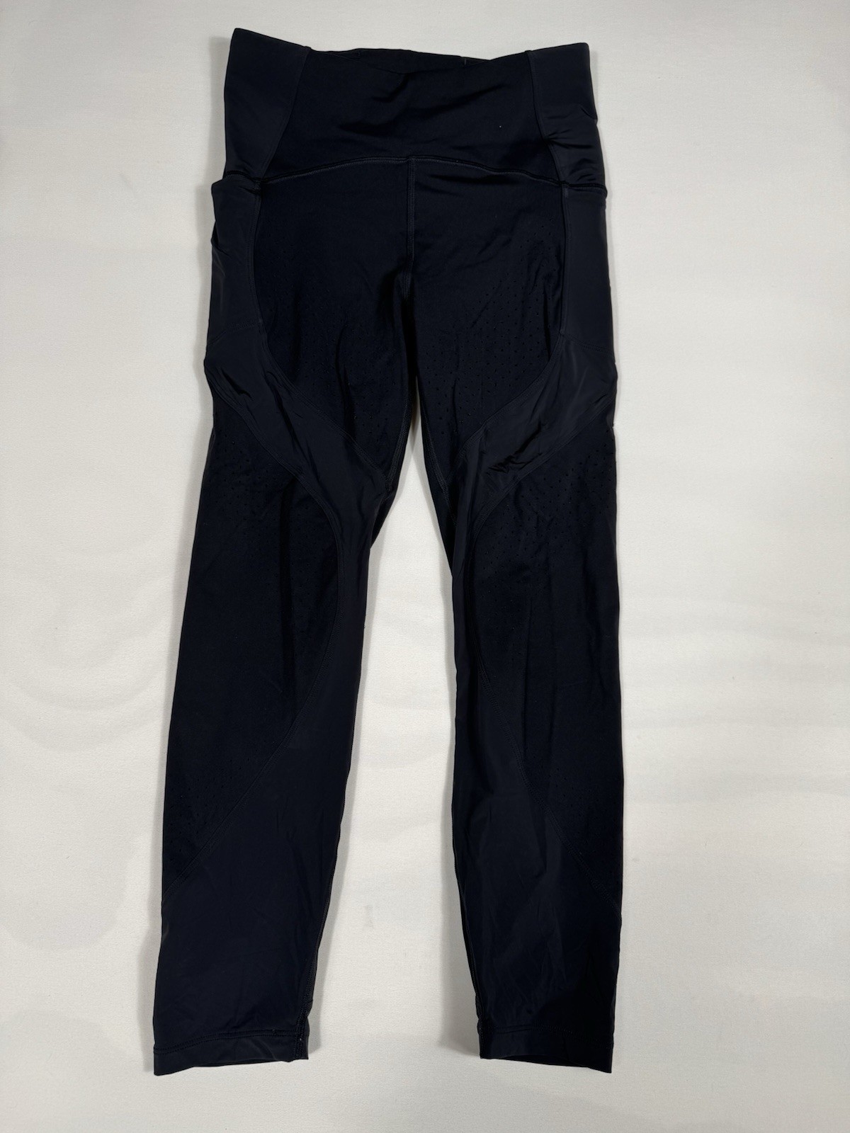 Lululemon Uncovered Strength High-Rise Crop 23\