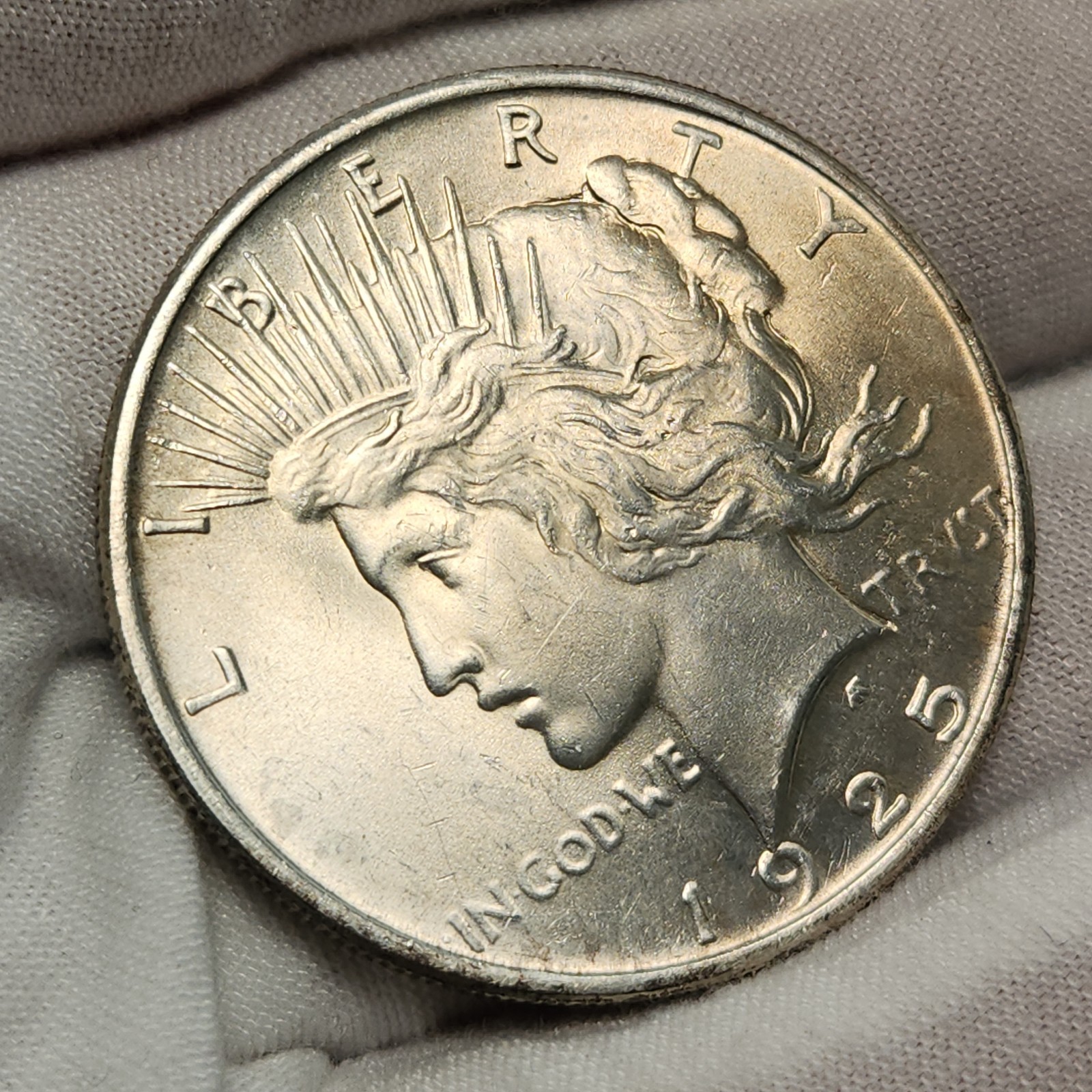 1925 P Peace Silver Dollar $1 Philadelphia Mint Choice BU Uncirculated P25DbN