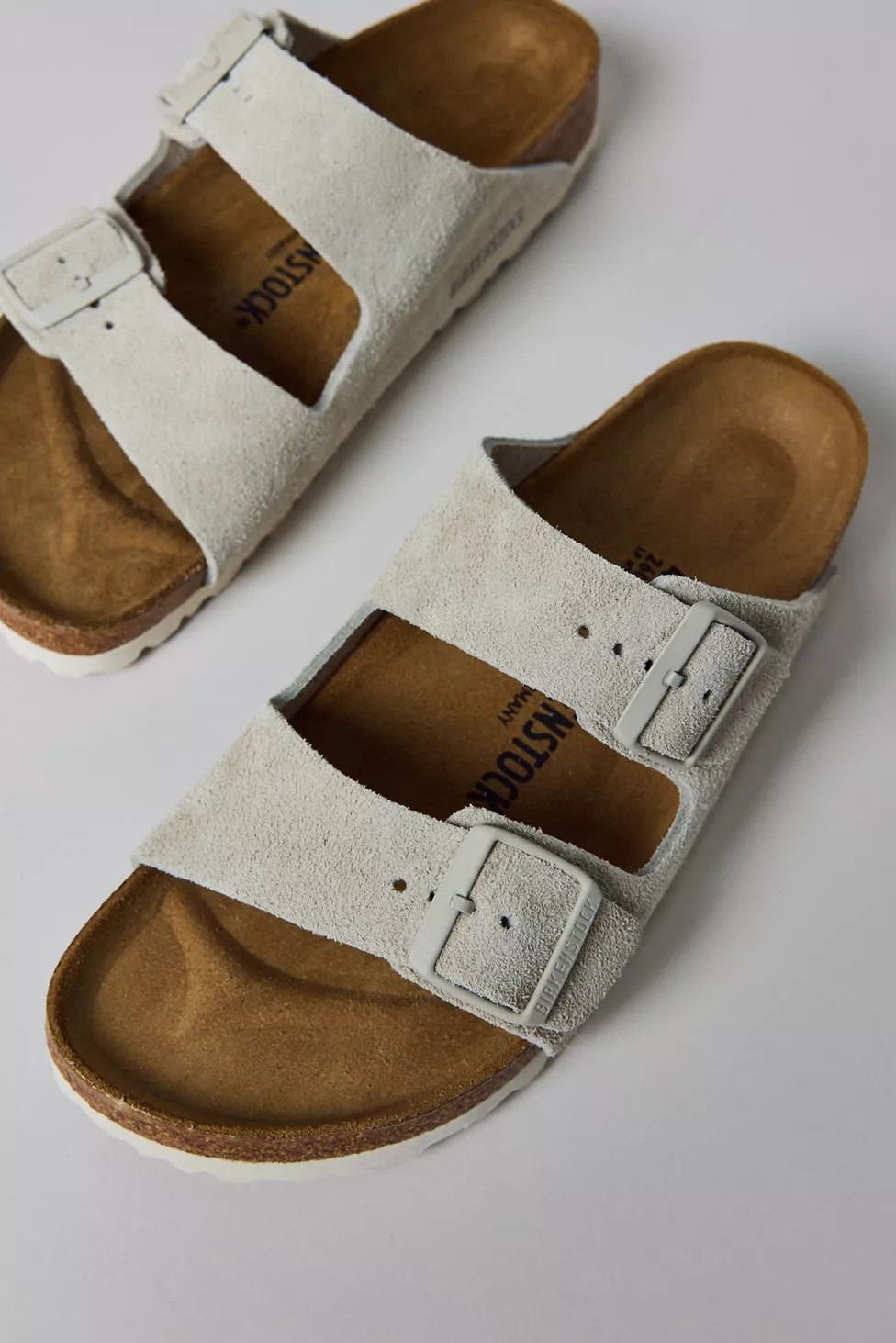 Birkenstock Women\'s Arizona Suede Sandals New With Box US8/EU39 Oyster