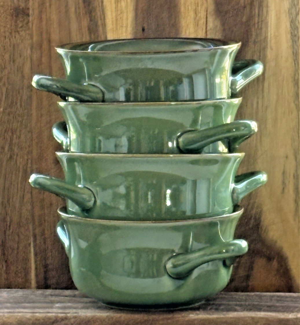4 Williams Sonoma Farmhouse pottery Soup Bowls  Green Portugal EUC