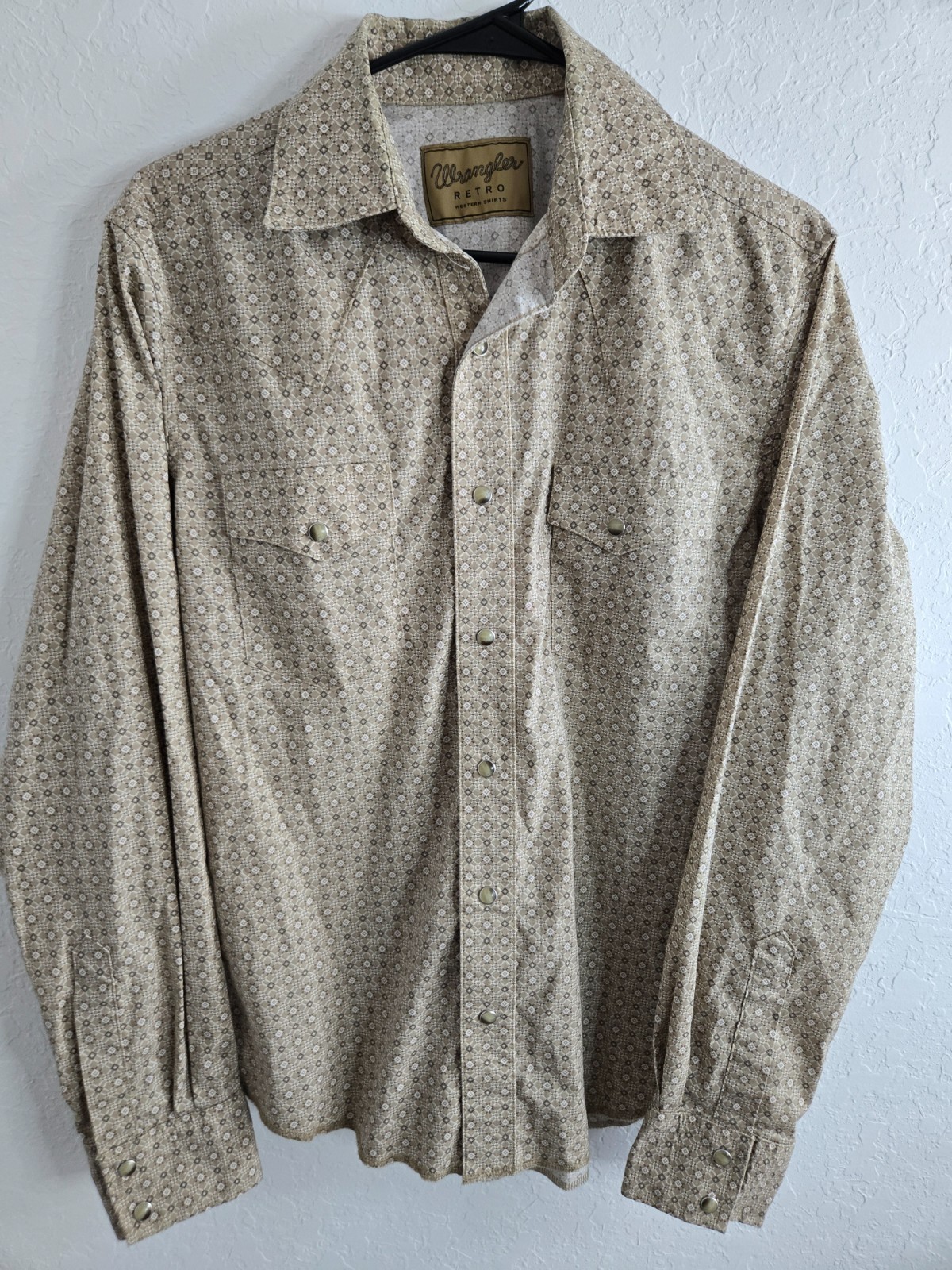 Wrangler Retro Pearl Snap Shirt Mens Size Medium Beige Western Long Sleeve Shirt