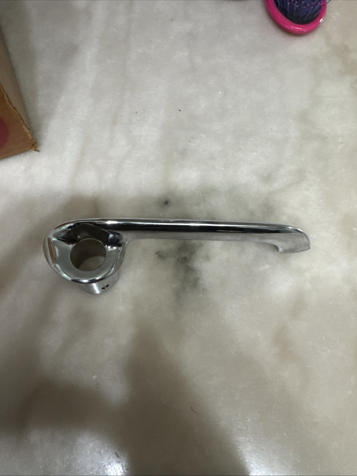NOS 1961-1966 FORD F SERIES RH OUTSIDE DOOR HANDLE NOS 1961-1966 FORD F SERIES RH OUTSIDE DOOR HANDLE