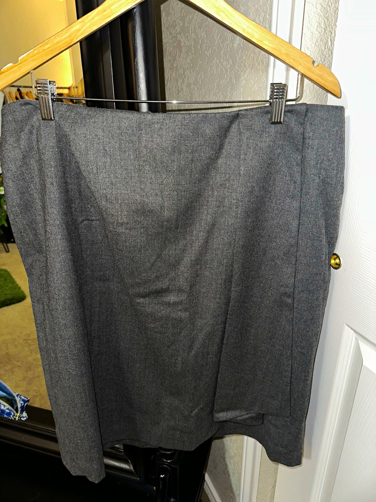 NWT Talbots Gray Solid Wool Lined Pencil Skirt w pleat, Knee Length 18W Plus