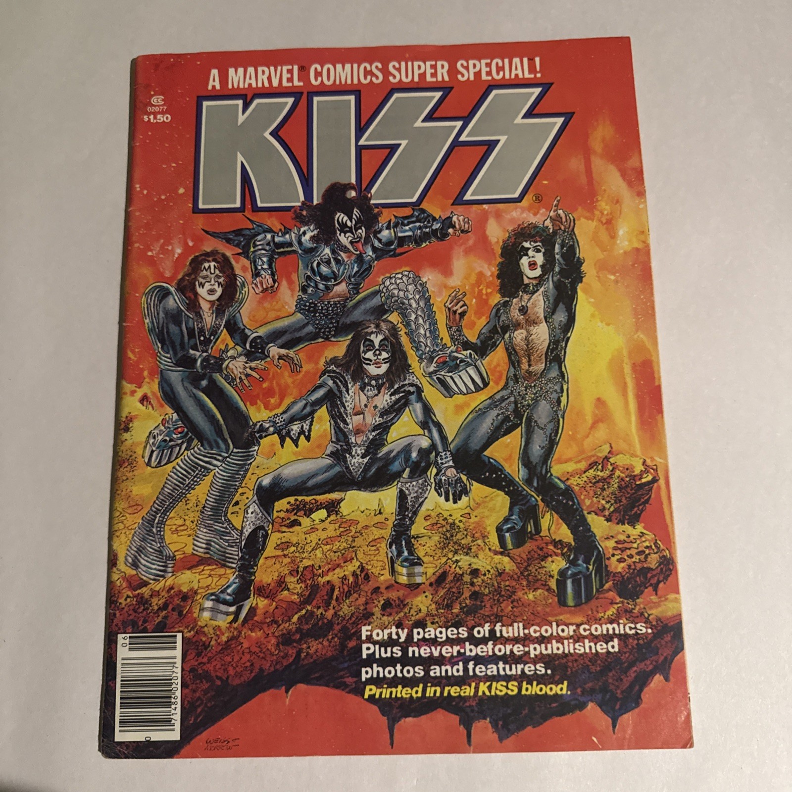 MARVEL SUPER SPECIAL FEATURING KISS PRINTED IN REAL KISS BLOOD MARVEL MAGAZINE MARVEL SUPER SPECIAL FEATURING KISS PRINTED IN REAL KISS BLOOD MARVEL MAGAZINE