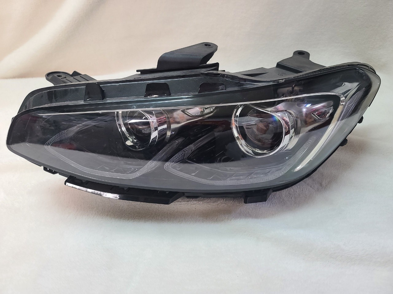 2017-2019 Hyundai Grandeur Left Driver IG Halogen Headlight 92101-G8000
