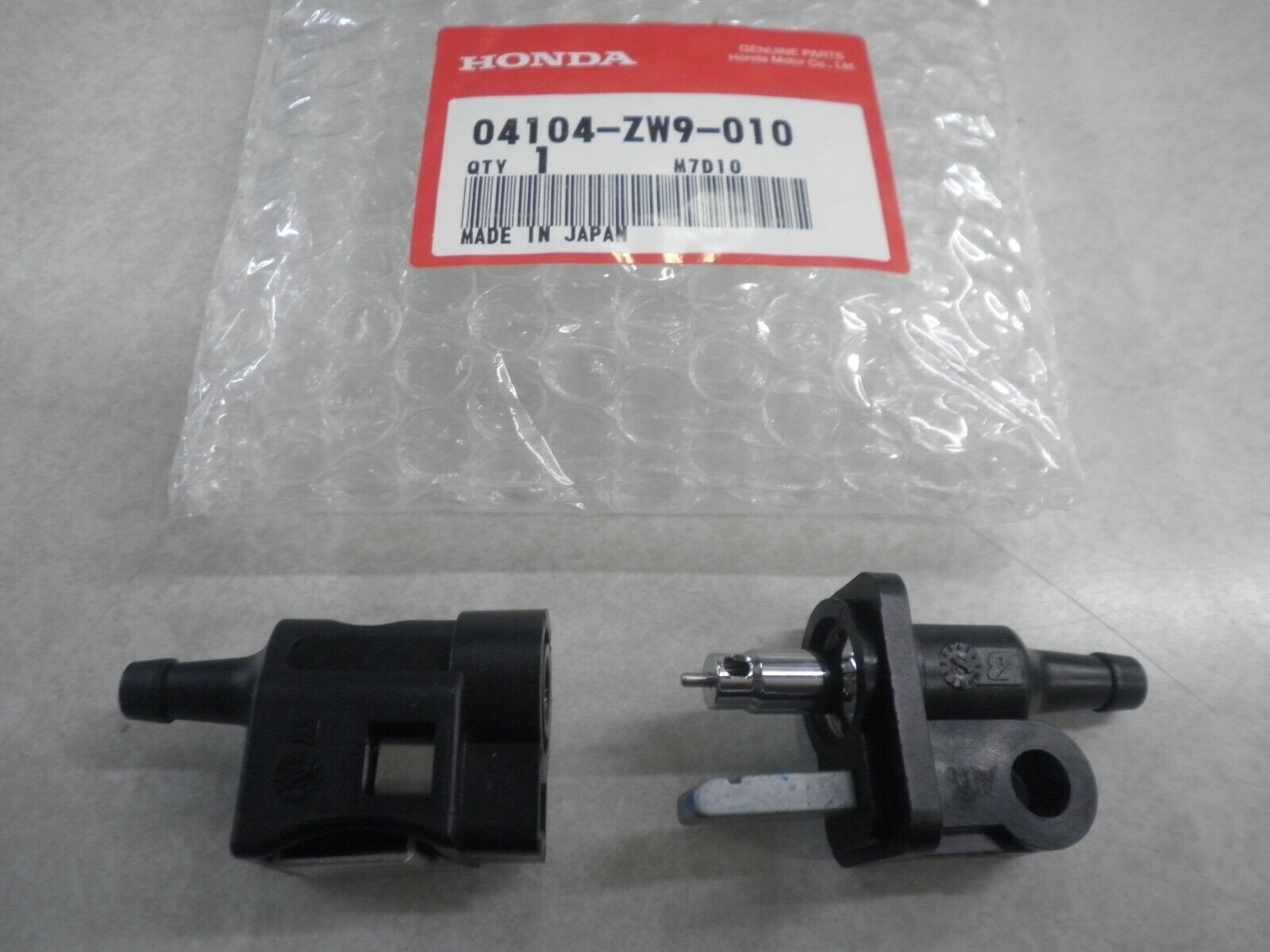 New OEM Honda Marine Fuel Connector Set - Part 04104-ZW9-010