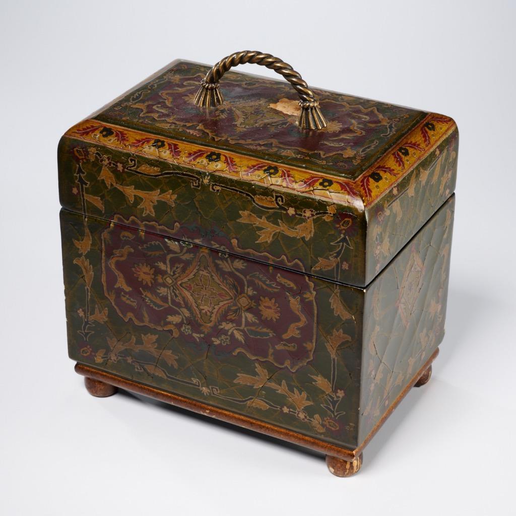 Castillan Imports Hinged Footed Handled Lacquered Wood Storage Box 10.5\