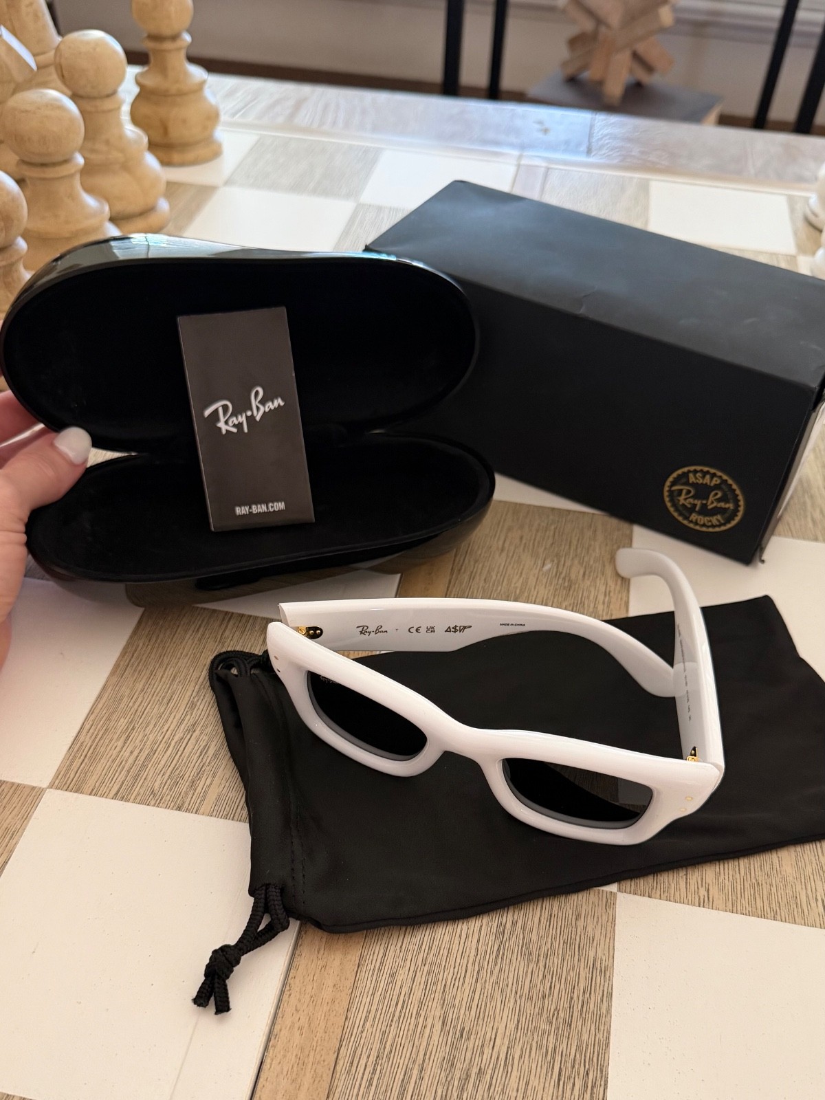 Brand New Ray-Ban RB 4940 White Size 47 Sunglasses Brand New Ray-Ban RB 4940 White Size 47 Sunglasses