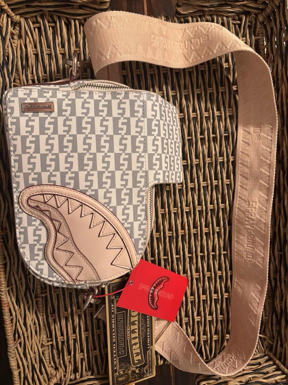 Sprayground Limited Edition Shark Mouth Geometric Small Crossbody Bag Beige Gray Sprayground Limited Edition Shark Mouth Geometric Small Crossbody Bag Beige Gray