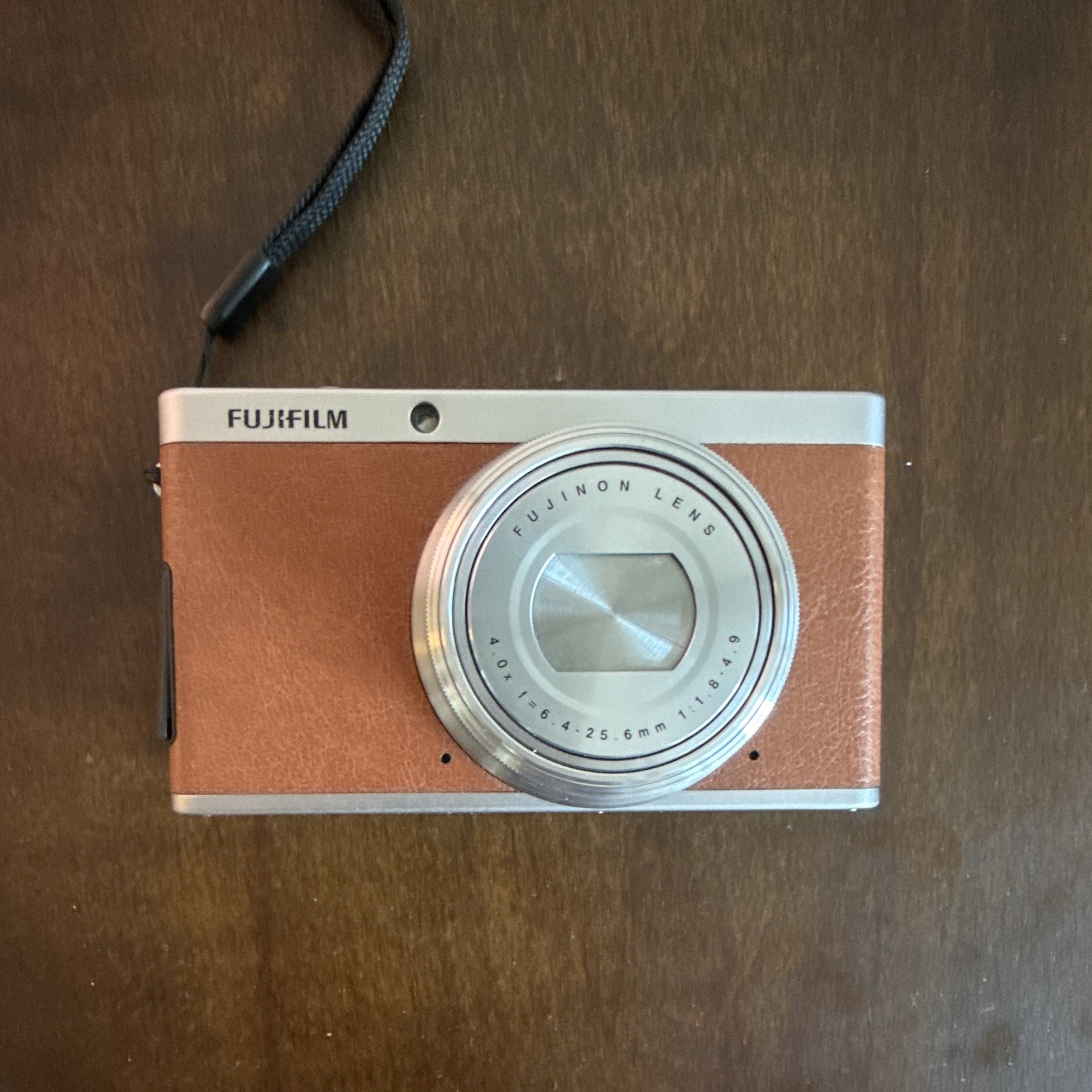 Rare Fuji film xf1 - everything works perfect and comes w/3 battery and charger Rare Fuji film xf1 - everything works perfect and comes w/3 battery and charger