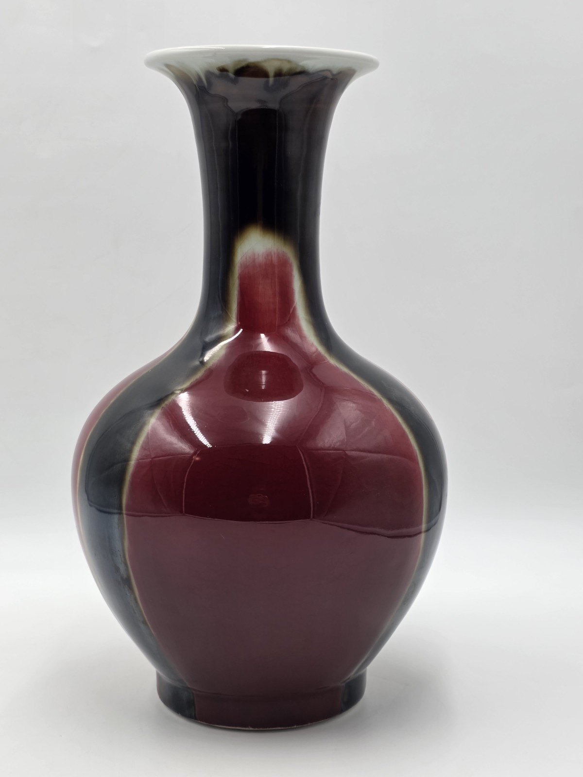 Vtg Chinese Flambe Sang de Boeuf Porcelain Vase Qianlong Mark 14