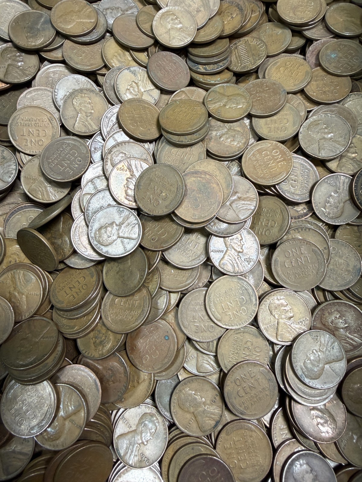 Lot of 1000 Lincoln Wheat Cents Random Year/Mint 1909-1958 US Coin Lot