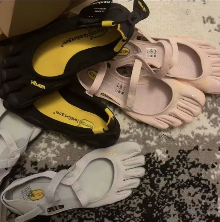 VIBRAM Five-finger Shoes Yoga Pilates Women's Sports & Dance- Breathable Shoe