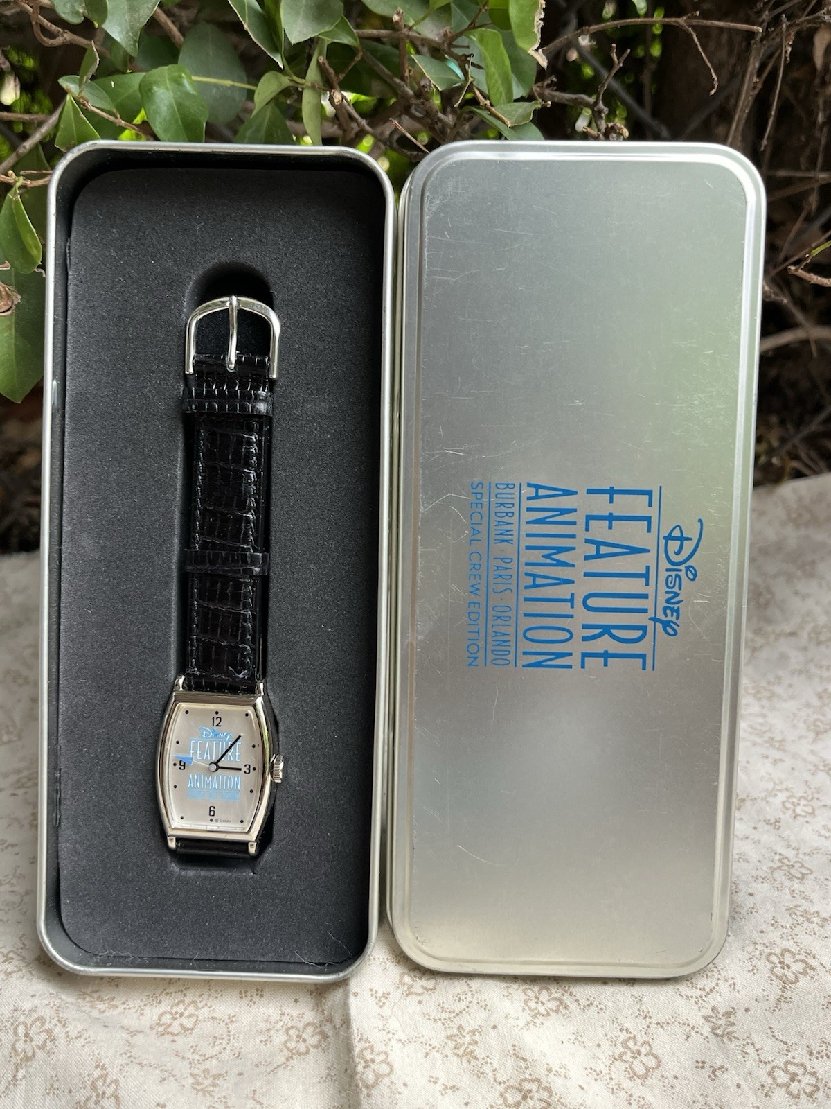 Disney’s DISNEY FEATURE ANIMATION Crew Watch • NOS Disney’s DISNEY FEATURE ANIMATION Crew Watch • NOS