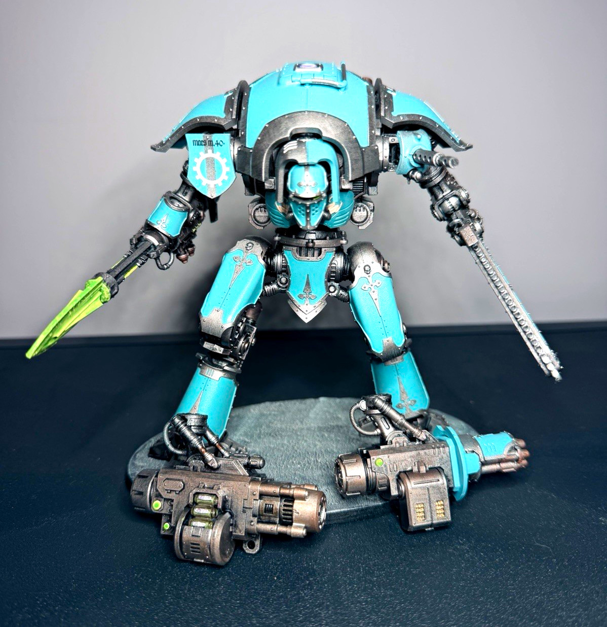 GW Warhammer 40K Imperial Knights Destrier Very Well-Painted. Magnetized Weapons