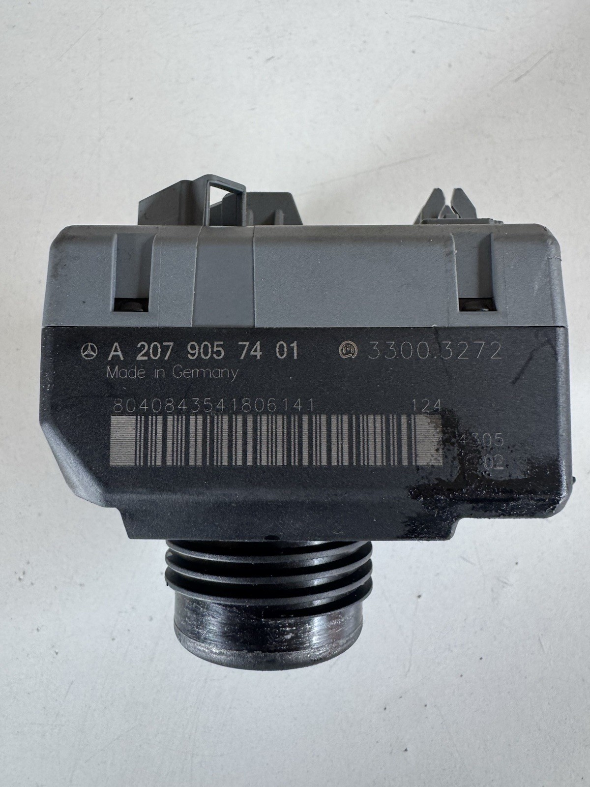 08-14 MERCEDES W204 C250 C63 AMG Push Start Button Ignition Switch 2079057401 08-14 MERCEDES W204 C250 C63 AMG Push Start Button Ignition Switch 2079057401