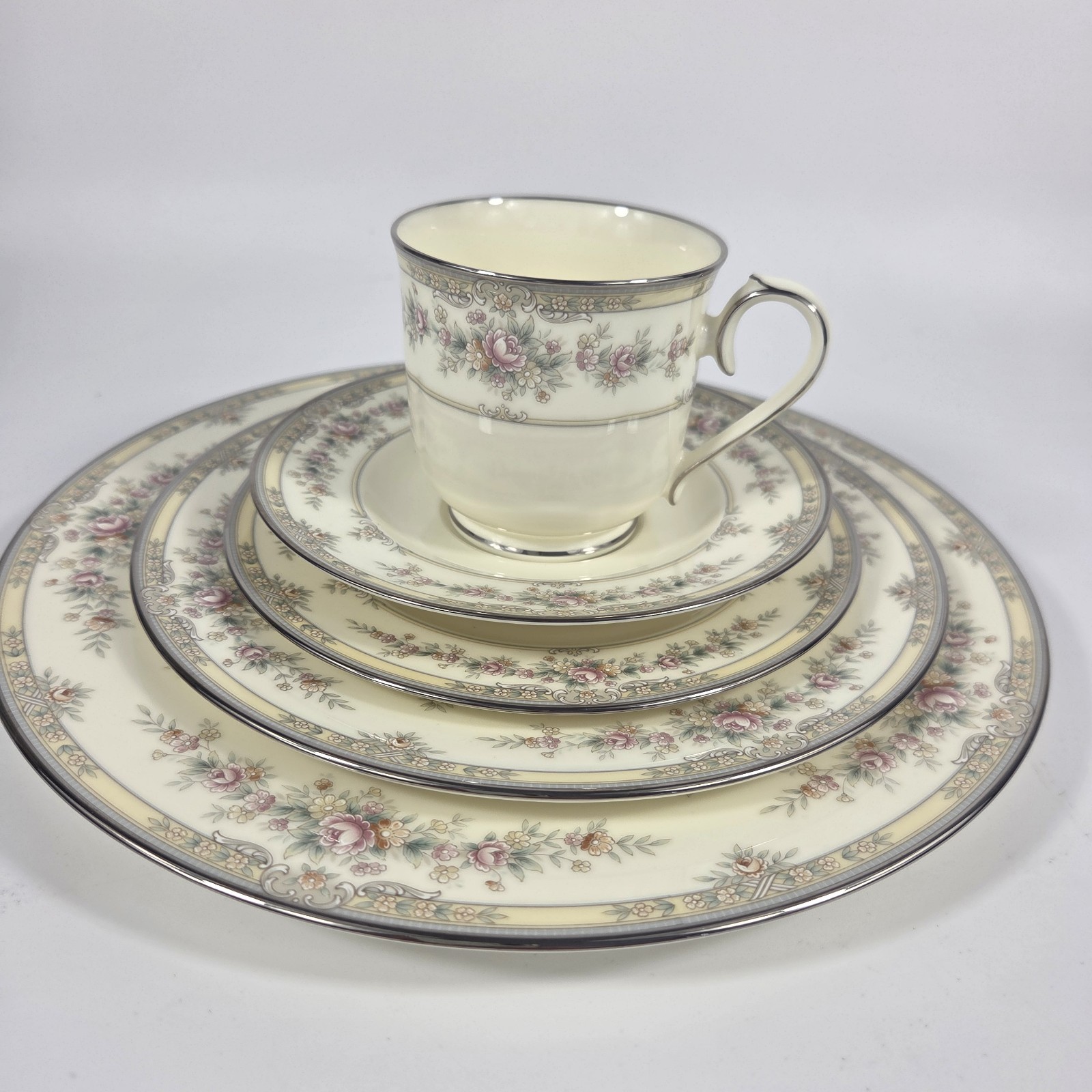 Noritake Shenandoah China 5 Piece Place Setting in Exceptional Condition #9729 Noritake Shenandoah China 5 Piece Place Setting in Exceptional Condition #9729