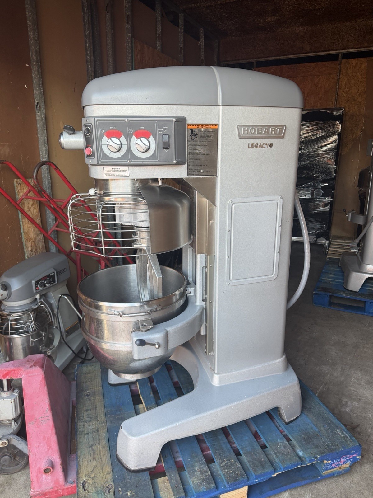2023 Hobart Legacy HL600 60 Qt Bakery Dough Mixer w Bowl Guard Flat Beater