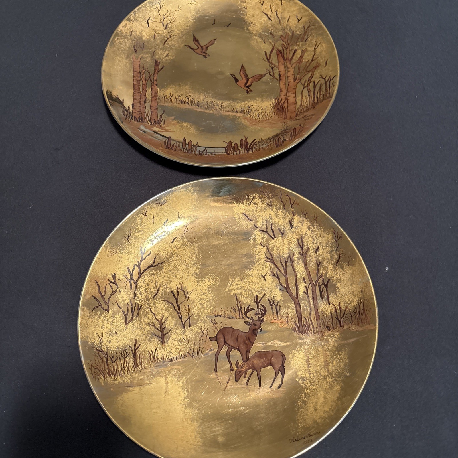 Vintage Arlene Burns 1983 Wildlife Plates Deer Ducks Gold 8.5” Set of 2