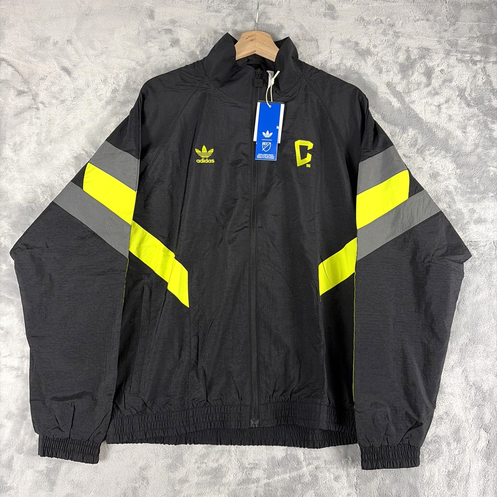Adidas MLS Columbus Crew Full Zip Windbreaker Jacket Black/Neon JF2679 Sz Medium Adidas MLS Columbus Crew Full Zip Windbreaker Jacket Black/Neon JF2679 Sz Medium