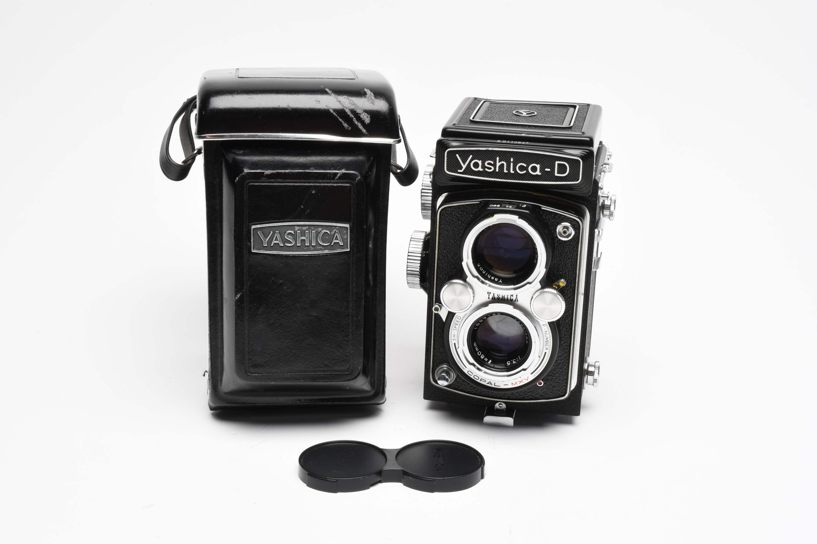 Yashica D TLR 120 Camera w/80mm f3.5, Great, CLA\'d w/New Seals + Case