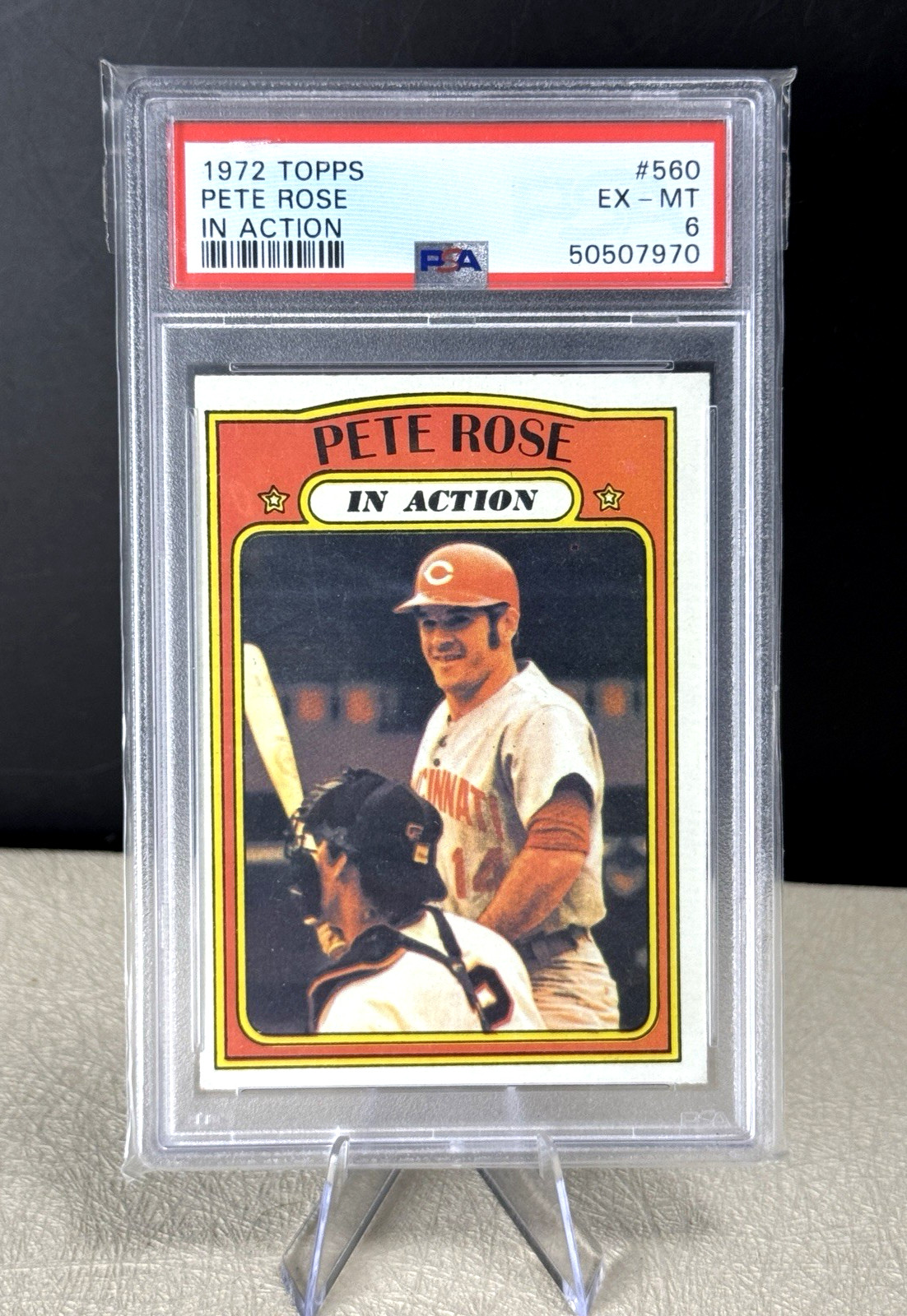 1972 Topps #560 Pete Rose In Action | Graded PSA 6 EXMT | Future HOF Hit King