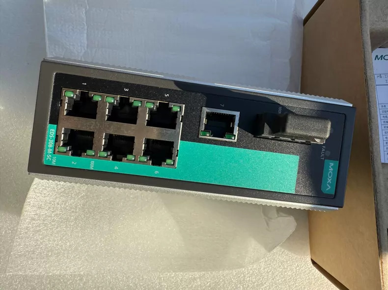 1PC NEW MOXA EDS-308-M-SC Industrial Switch