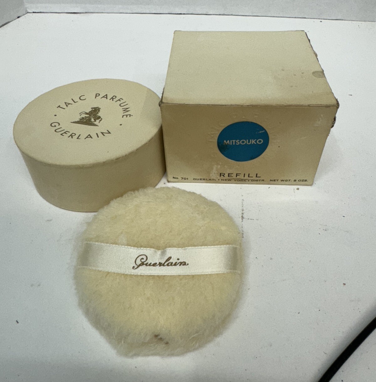 Mitsouko 8 oz Dusting Powder by Guerlain  (new with box)