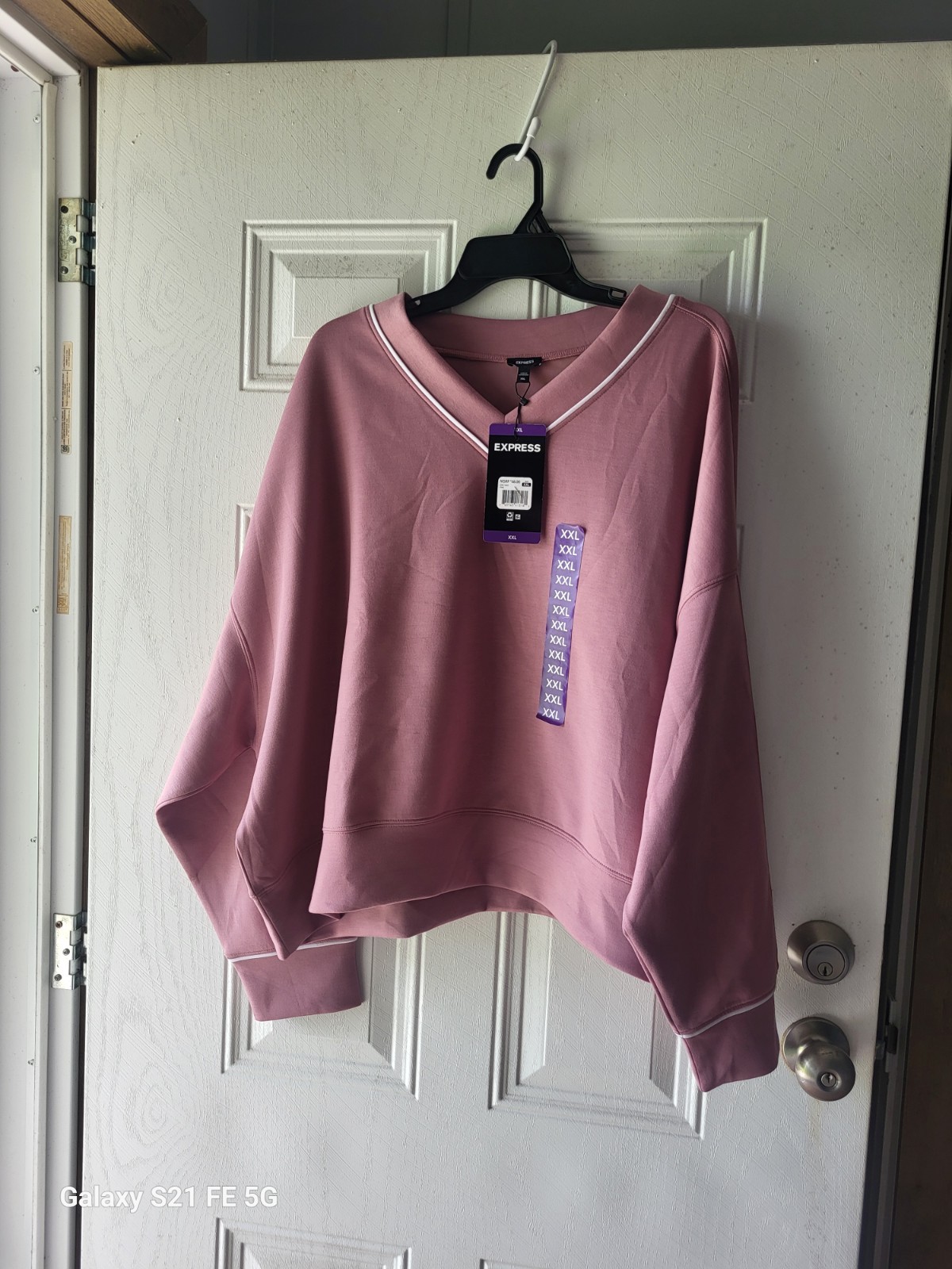 Express Women\'s Soft Double Knit Lose Fit V-Neck Pullover Sweatshirt Pink XXL. Express Women\'s Soft Double Knit Lose Fit V-Neck Pullover Sweatshirt Pink XXL.