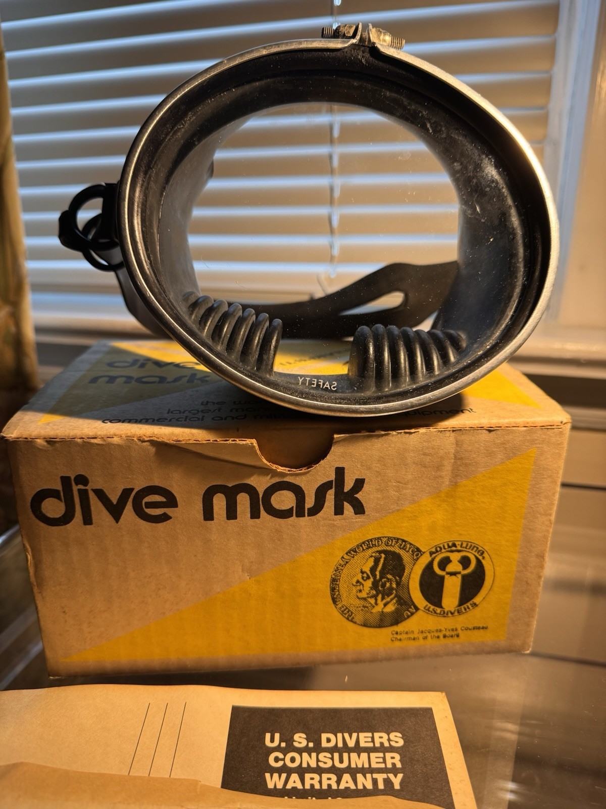Vintage Aqua Lung US Divers Dive Mask 5078 In Box With Paperwork. Made In France