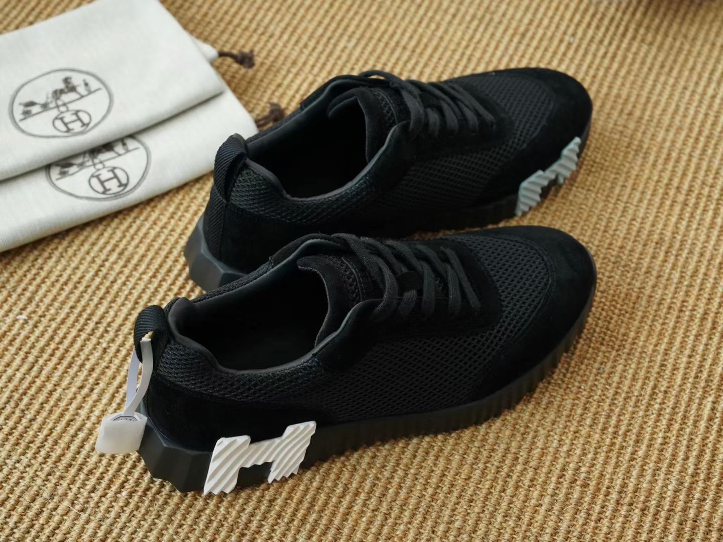 Men\'s Hermes Bouncing Sneaker Black Suede Round Toe Lace-Up Low Top Luxury Casua