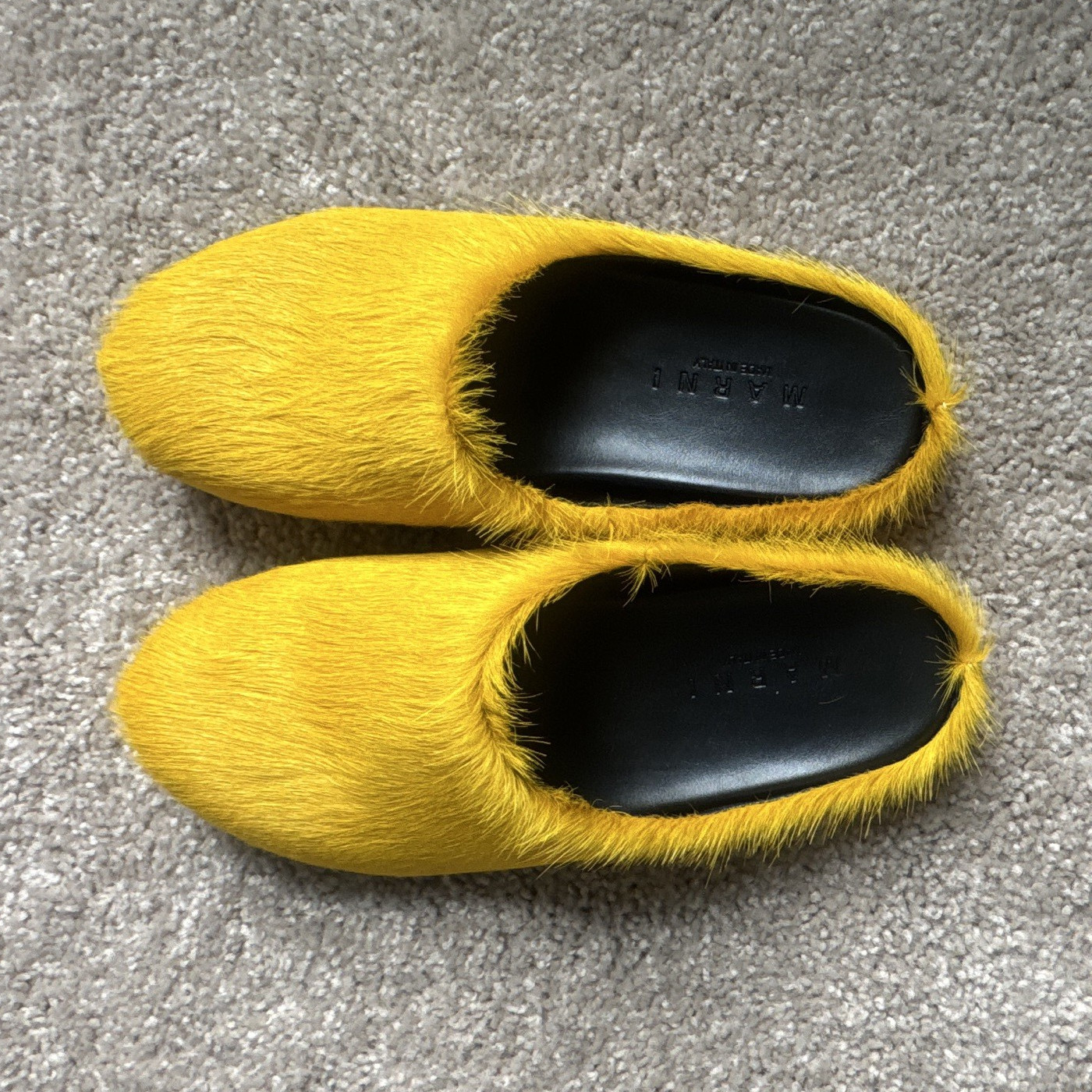 Marni Yellow Faux Fur Mule Slippers Slip-On EU 43 US 10 New w/ Box Marni Yellow Faux Fur Mule Slippers Slip-On EU 43 US 10 New w/ Box